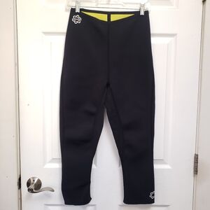 Zaggora Black Neoprene Thermo Workout Cropped Hot Pants Leggings